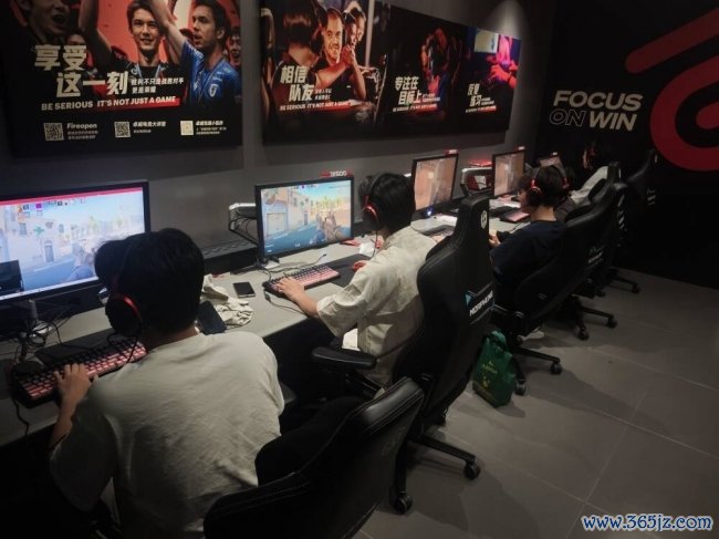 在不毛和挑战中寻求毒害 | 卓威CS高校反抗赛战队专访